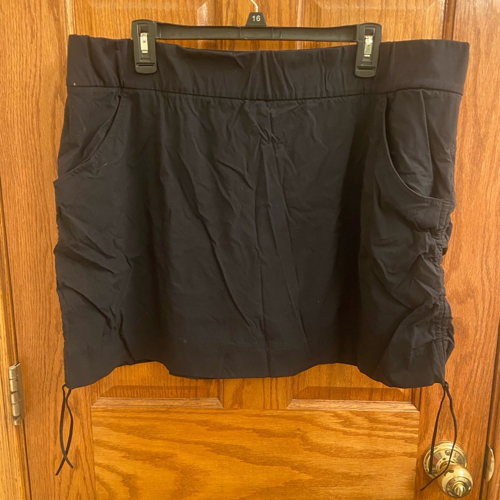 Columbia Cinch tie skort • XXL
